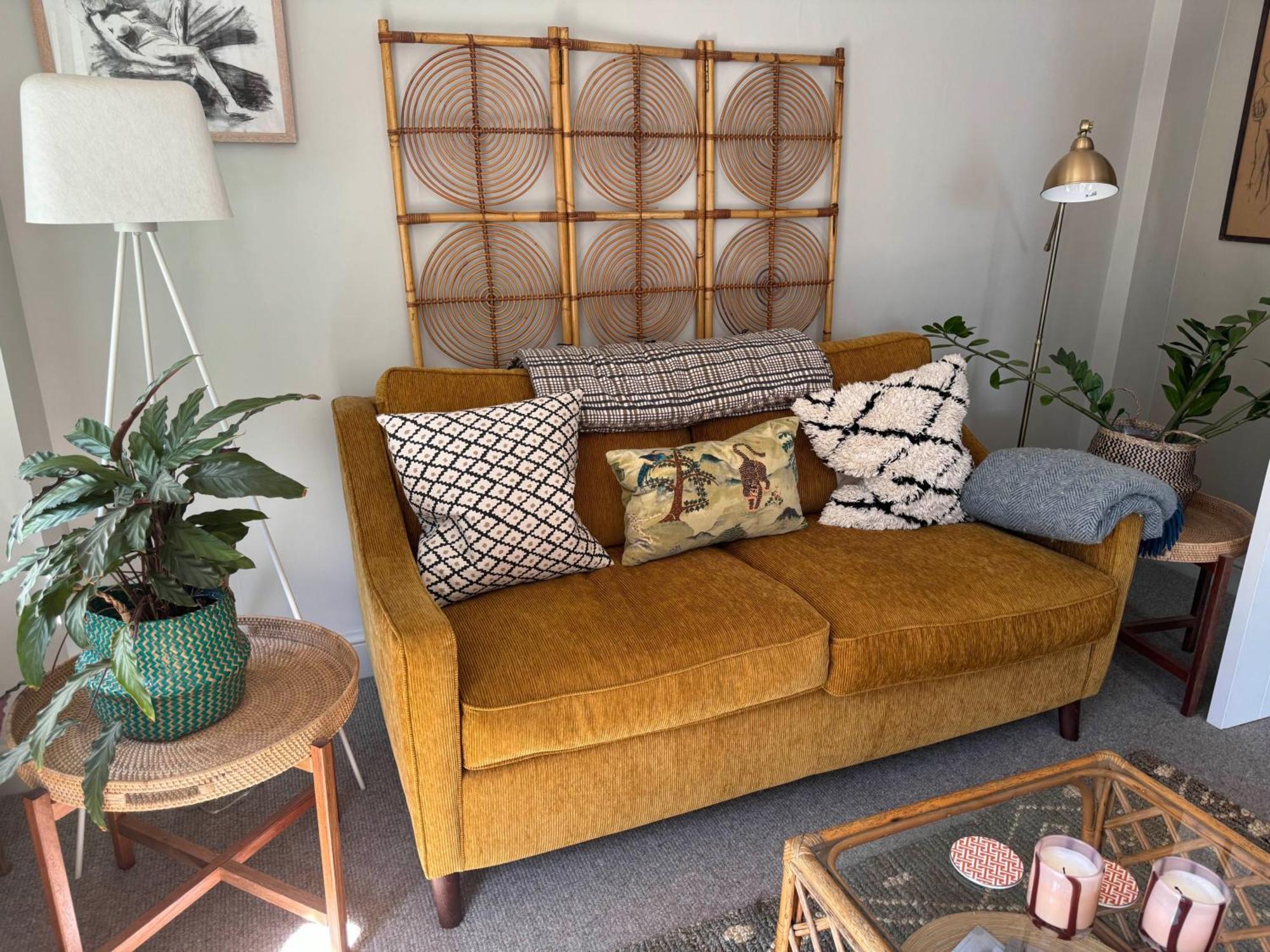 Artists Hideaway Apartment Battle Luaran gambar